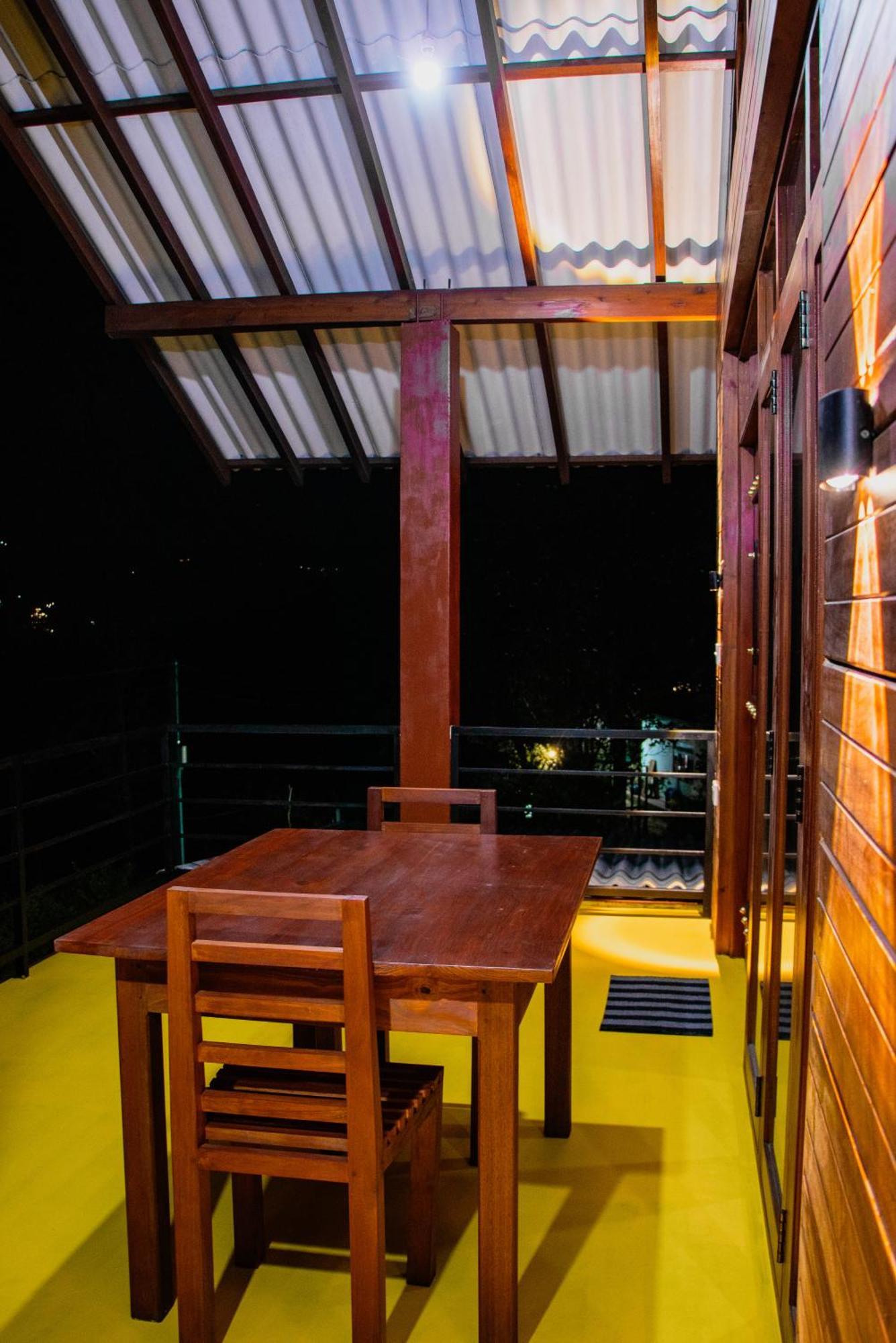 Nine Arch Wood Cabin 埃拉 外观 照片